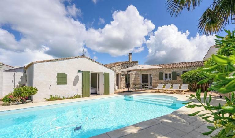 House with yard, grill & pool — photo 4