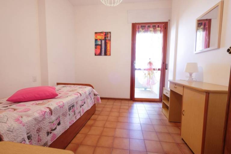 Holiday apartment with 2 rooms for 4 persons — photo 5
