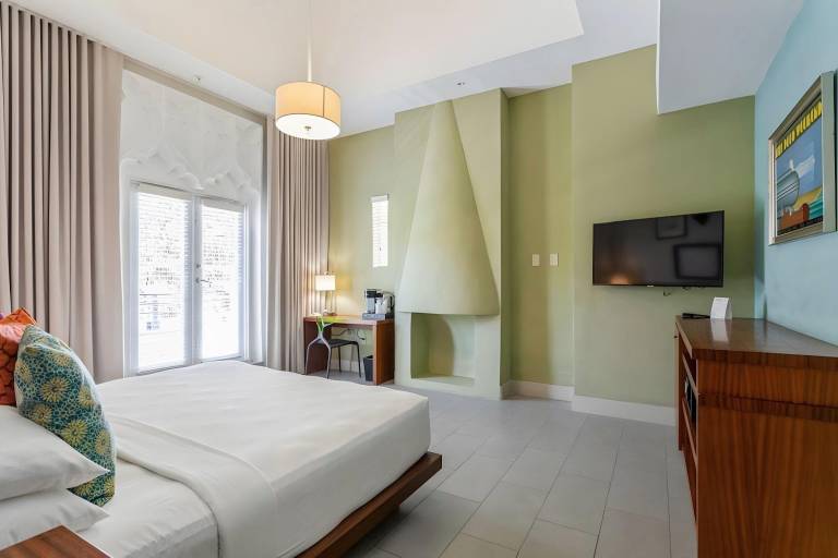 El Paseo Hotel — photo 2