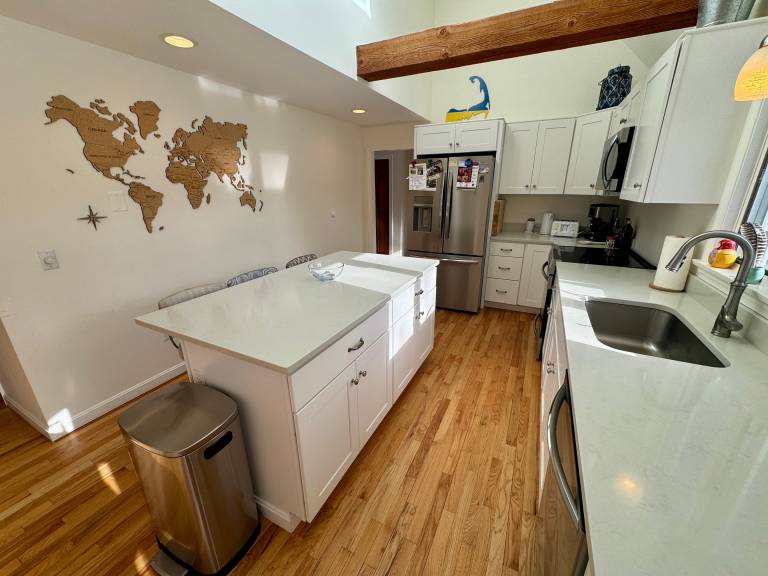 NEW for 2026 Minutes to Beaches, Brewster Favorites & Dog Friendly! — photo 4
