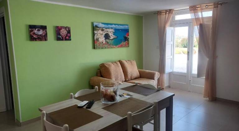 Lovely holiday apartment with garden, BBQ & pool | Next to the beach | Dogs allowed — photo 3