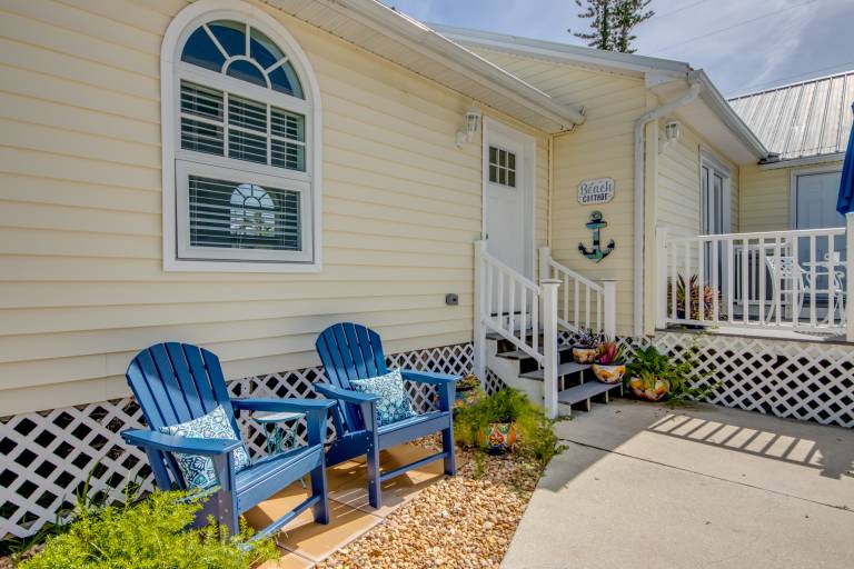 New Unit Historic Dog Friendly Coastal Cottage by the Beach. 214-216 Pearl — photo 3