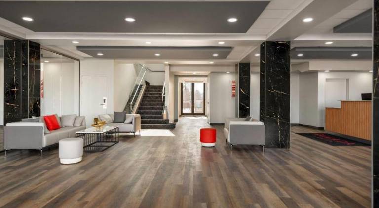 Ramada by Wyndham West Edmonton Hotel & Suites — photo 2