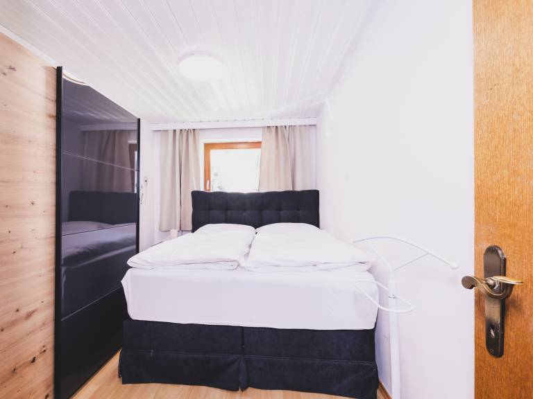 Family-friendly beautiful apartment | Mountain view | Close to the ski | Good for workation | Pets are welcome — photo 3