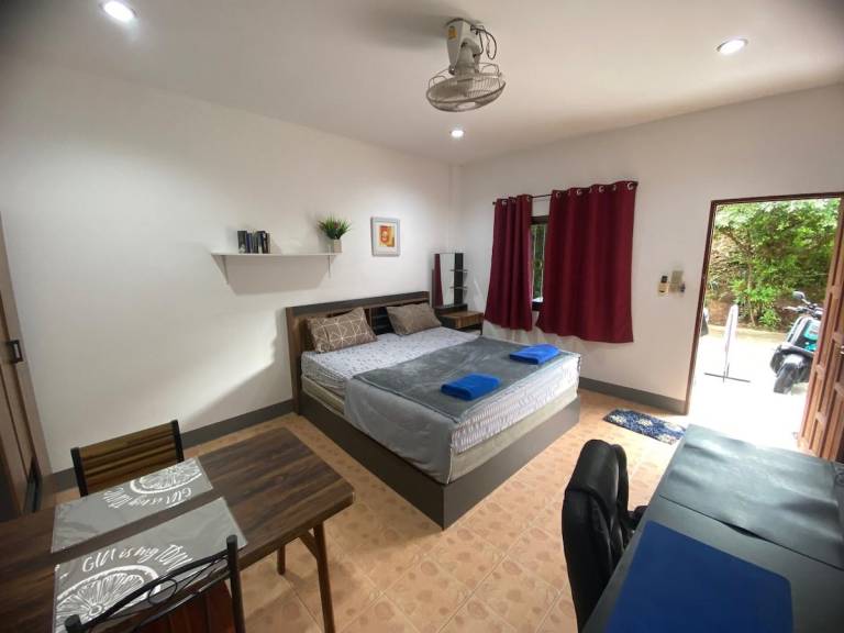 Bestin Karon 2: 10 min from beach in Karon