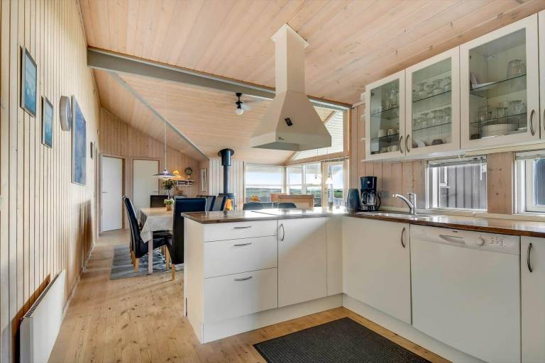 House with sauna, grill & terrace | Lake view — photo 4