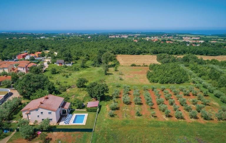 Fully equipped house with yard, patio & barbecue | Pet-friendly — photo 2