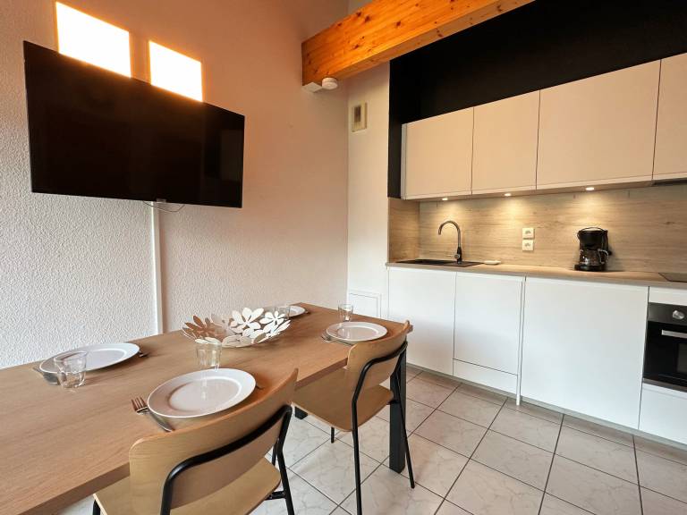 Apartment with 1 room for 5 persons — photo 3