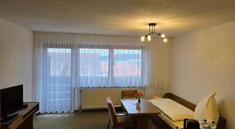 Pension Hauber - Kirschtortenzimmer mit Balkon — photo 3