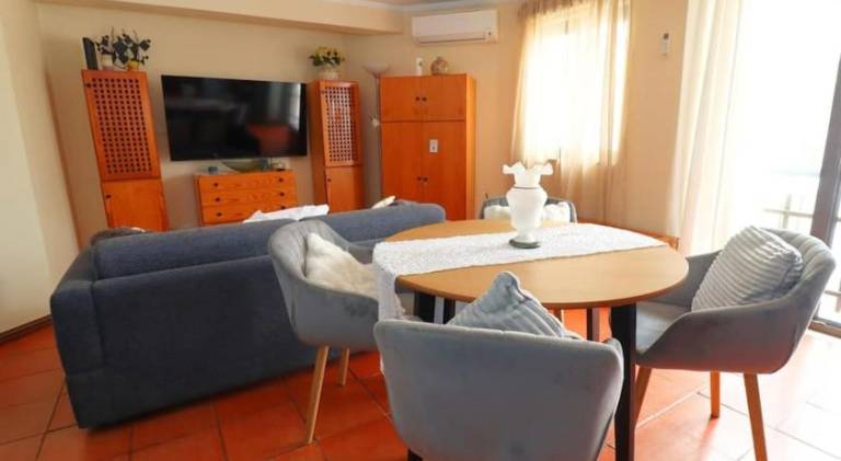 Rental apartment with pool & garden — photo 3