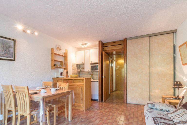 150m from resort center, 2nd floor, view ski slopes, balcony, parking, tv, 30m², Serre Chevalier — photo 4