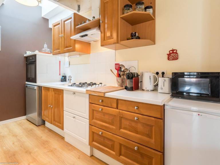 Charming Burgundy cottage with parking, pets allowed — photo 2