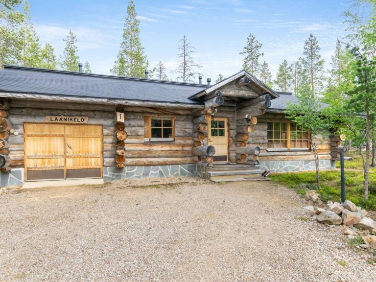 Vacation home with sauna — photo 2