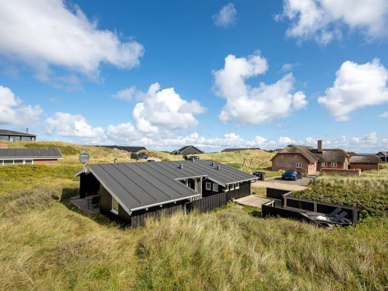 Vacation home with patio & sauna — photo 2
