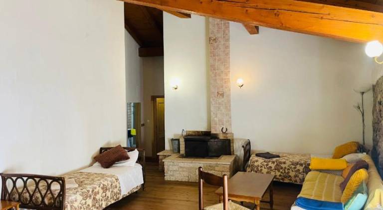 House with 2 rooms for 6 persons in Arco