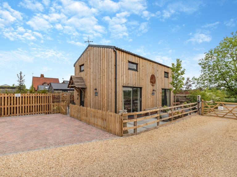 Cabin  Dalbury Lees