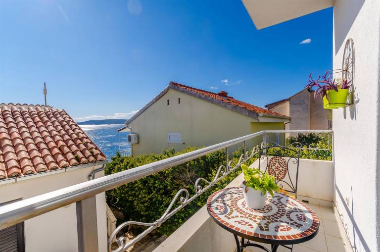 Lovely holiday apartment with terrace | Sea view | Pets are welcome — photo 3