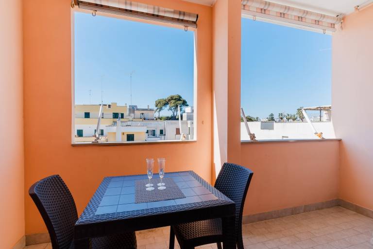 Holiday apartment with terrace | City view — photo 2