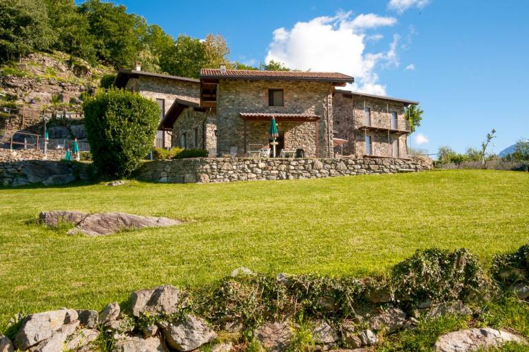 Ferienwohnung mit Hund in Colico, Comer See, Italien