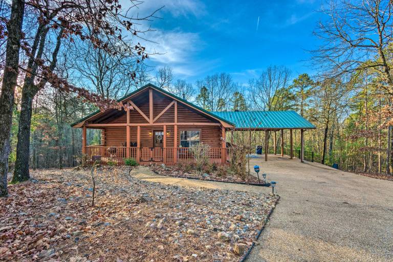 Pet-Friendly Cabot Cabin w/ Fenced Yard! — photo 4