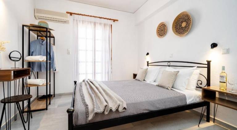 Serviced apartment with patio | Good for workation in Naxos