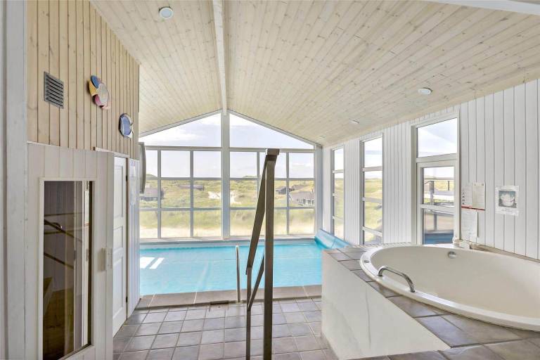 Fully equipped nice vacation home with sauna, jacuzzi & barbecue | Sea view | Beach nearby | Dogs allowed — photo 2