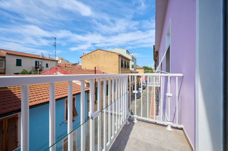 Holiday apartment with 1 room for 3 persons in Piombino