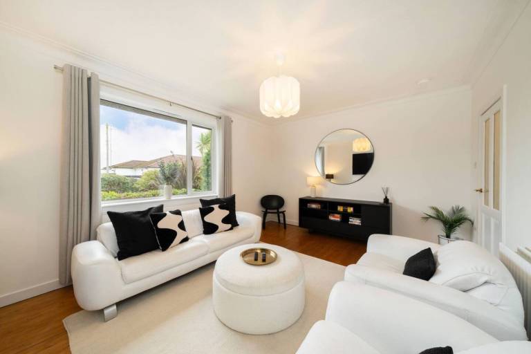 Taigh Tatha - stylish 3 bed home in Dundee