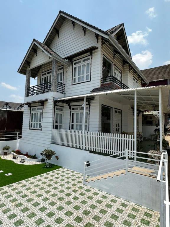 House with BBQ & yard in Da Lat