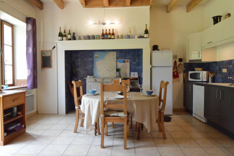 Family-oriented lovely cottage with barbecue & yard | Nature view | Pet-friendly — photo 5