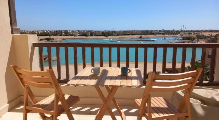 Apartment with pool in Hurghada