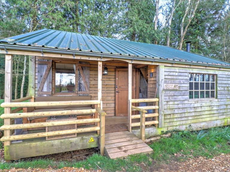 Oak Cabin UK51504