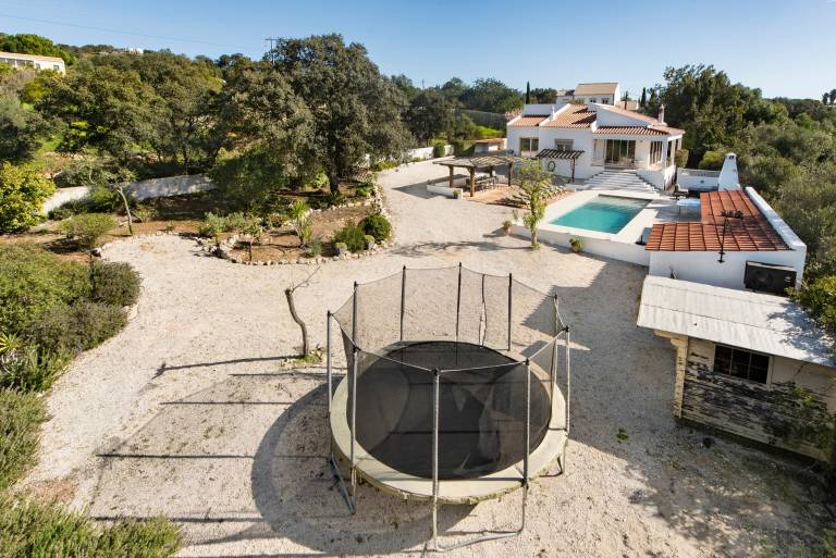 Family-friendly vacation home with patio, private pool & yard | Garden view | Good for workation | Dogs allowed — photo 3
