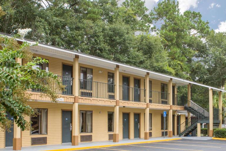 Howard Johnson by Wyndham Dothan — photo 5