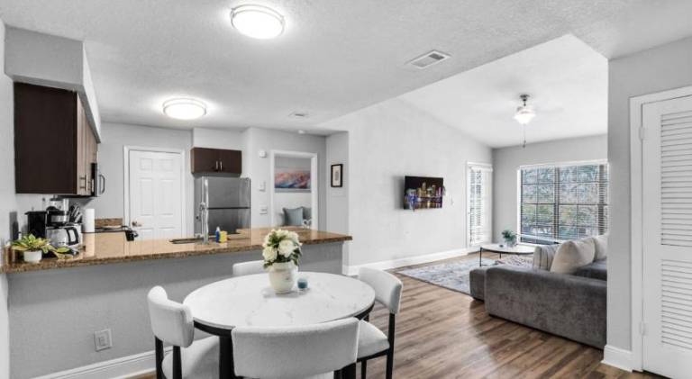 Apartment with pool | Suitable for remote work — photo 4