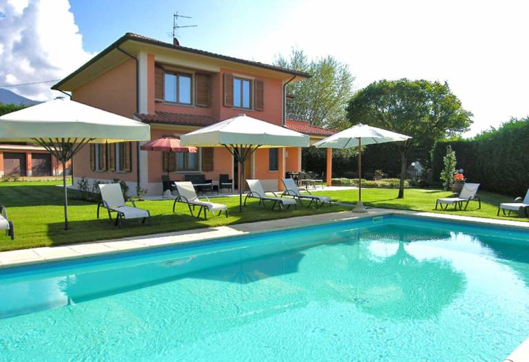 Villa with terrace, private pool & grill — photo 5