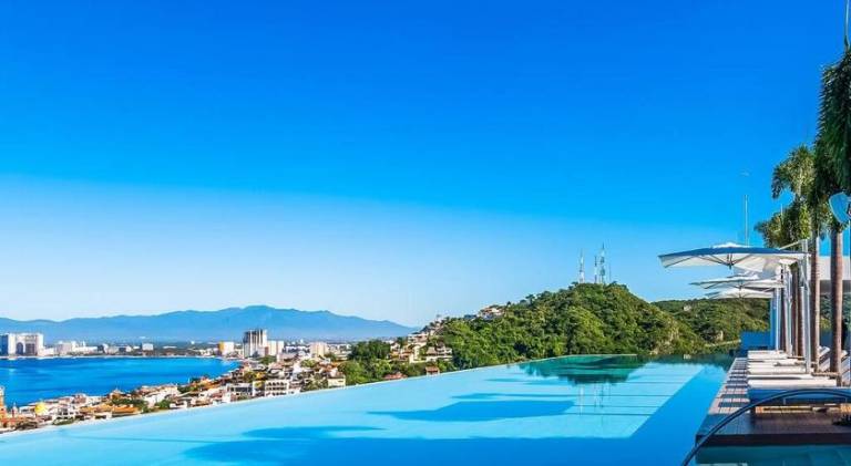 Holiday apartment with pool in Puerto Vallarta