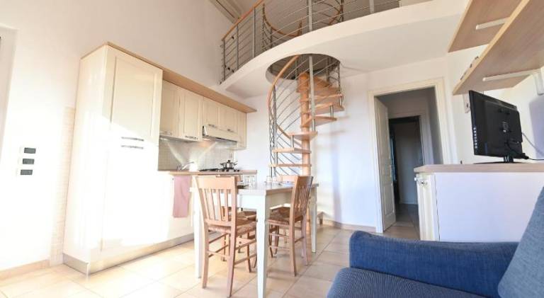 Serviced apartment with terrace, pool & grill | Pets allowed — photo 2