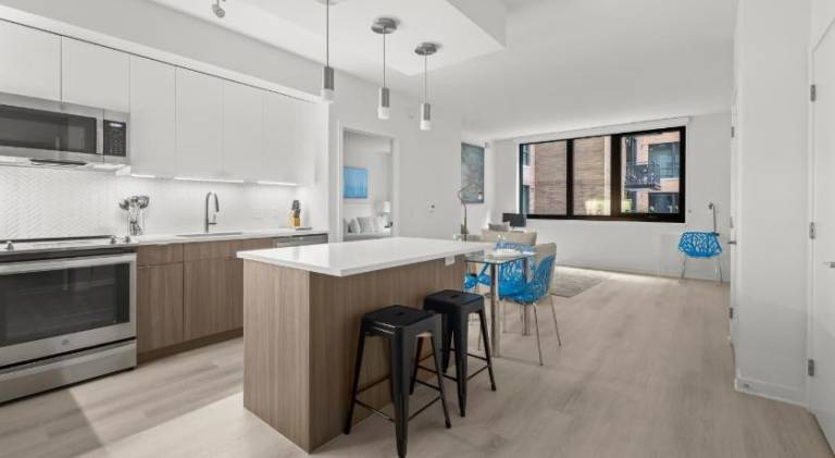 Bluebird Suites at Capitol Hill — photo 4