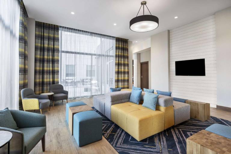 Hampton Inn Boston Woburn — photo 2