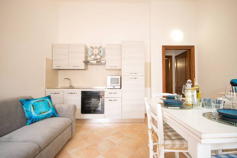 Family-oriented beautiful apartment with patio | Mountain view | Pets are welcome — photo 3