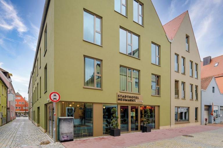 Stadthotel Neumarkt Mitte — photo 5