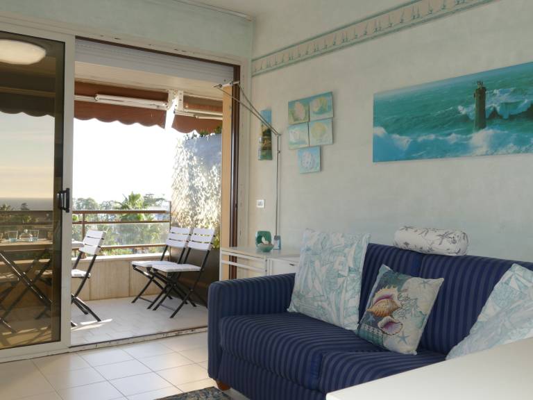 Holiday apartment with patio & pool | Sea view | Pets allowed — photo 5