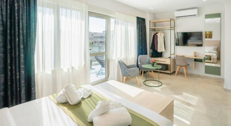 ELA FIVE RESIDENCES in Athens
