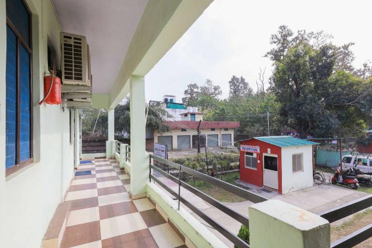 Hotel Chitrarth And Party Lawn