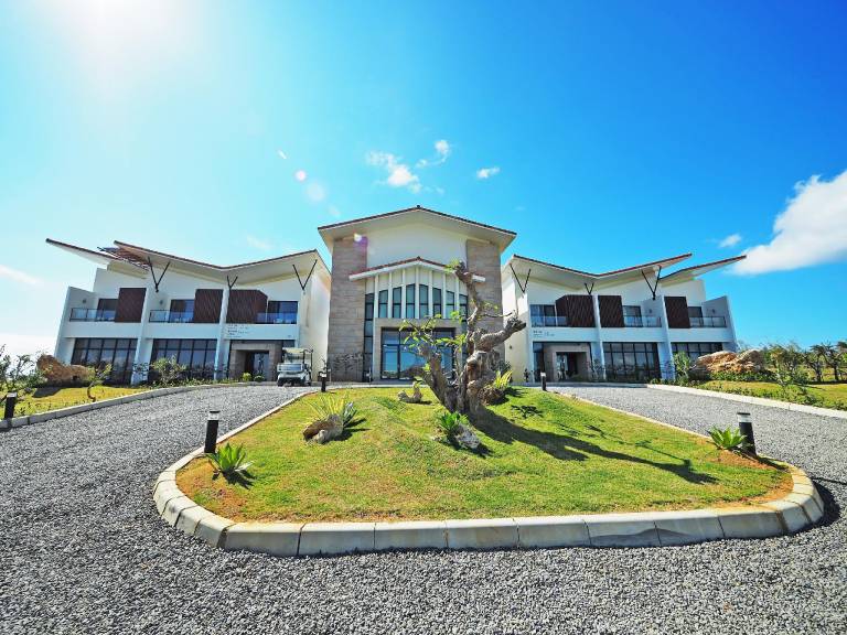 SkyBay Club-Silver Pavilion in Hengchun