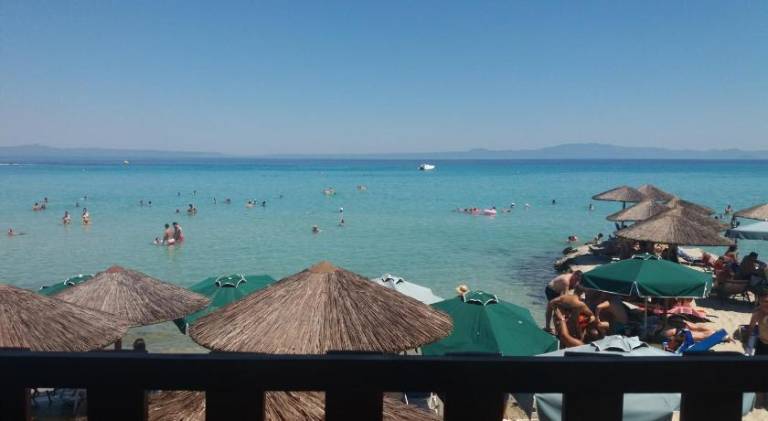 Serviced apartment with terrace | Dogs allowed in Kassandra