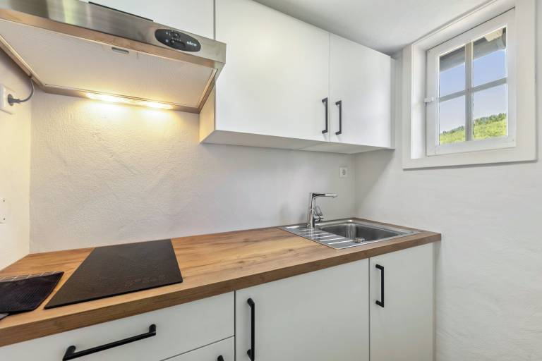 Rental apartment with terrace, yard & barbecue | Garden view — photo 4