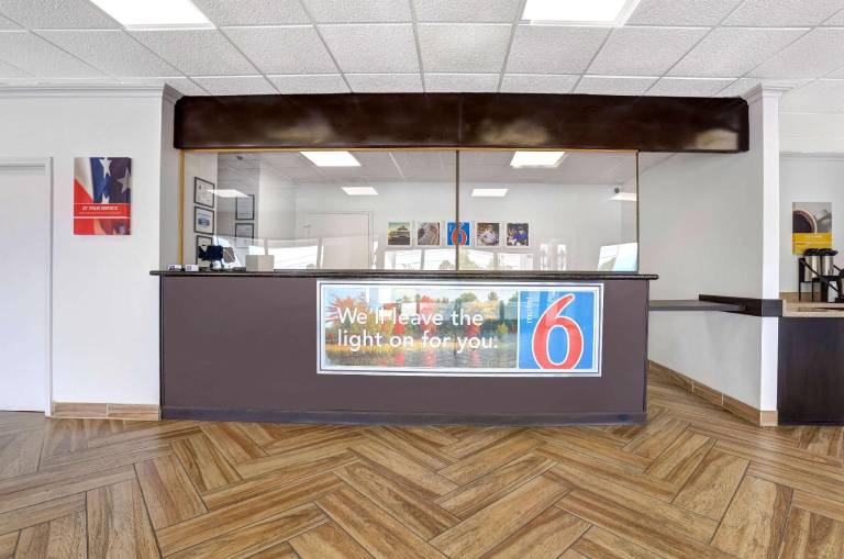 Motel 6 Jacksonville, NC — photo 3