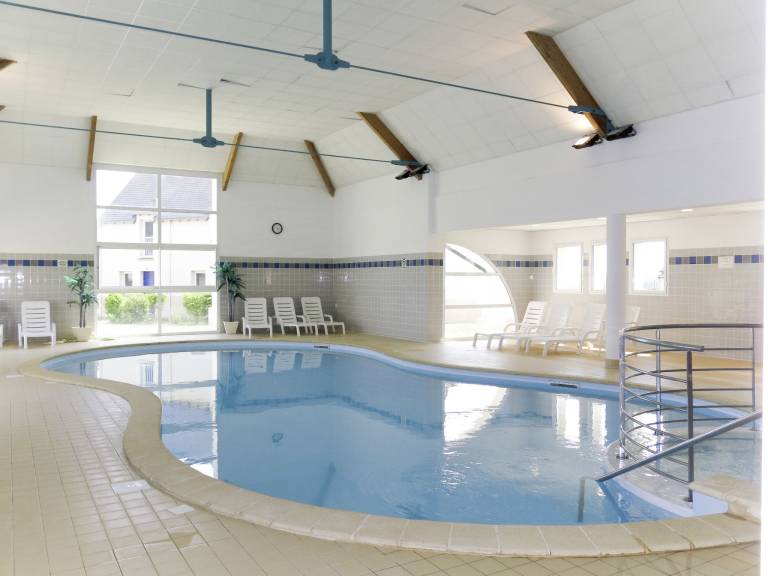 Vacation home with sauna, patio & heated pool — photo 5